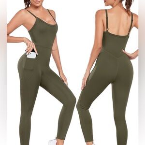 Green Workout Jumpsuit with Pockets and Adjustable Straps - Athletic Bodysuit